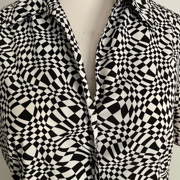 Woman’s Black and White Geometric Shirt - Picture 2 of 5